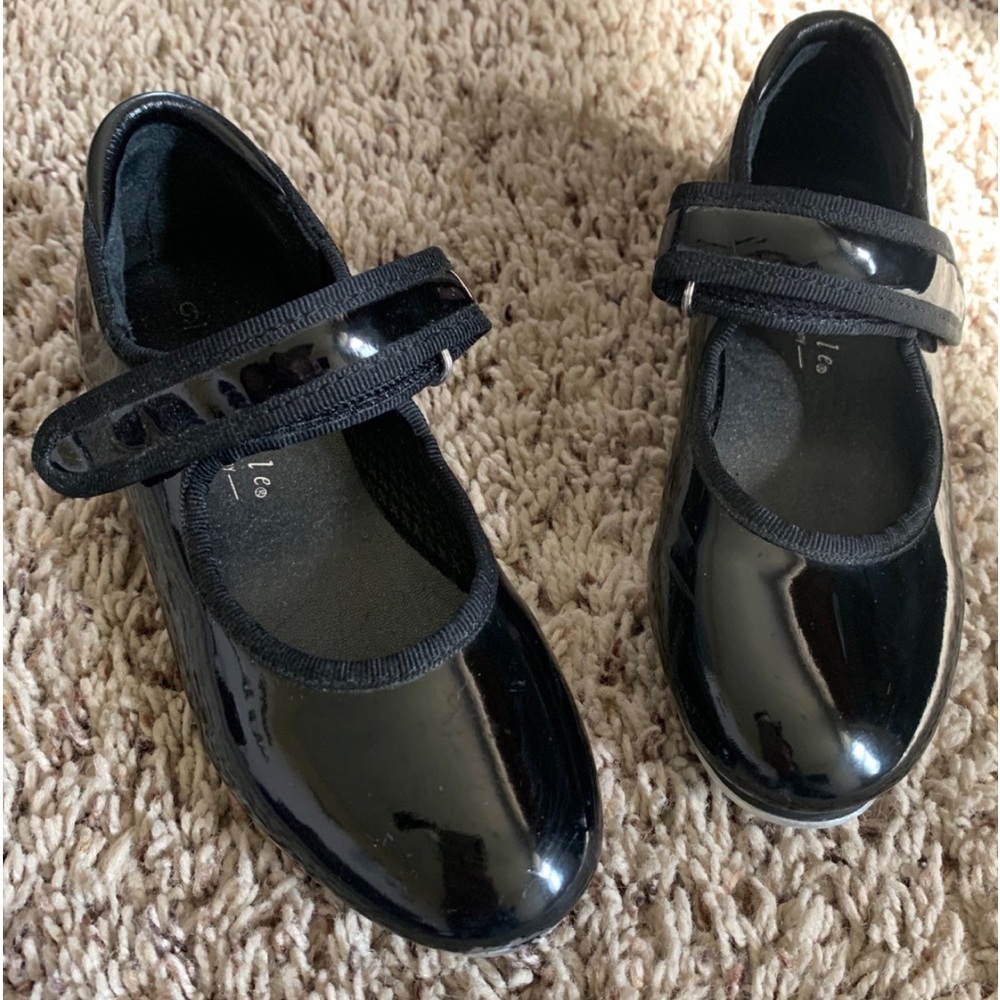 Girls tap shoes